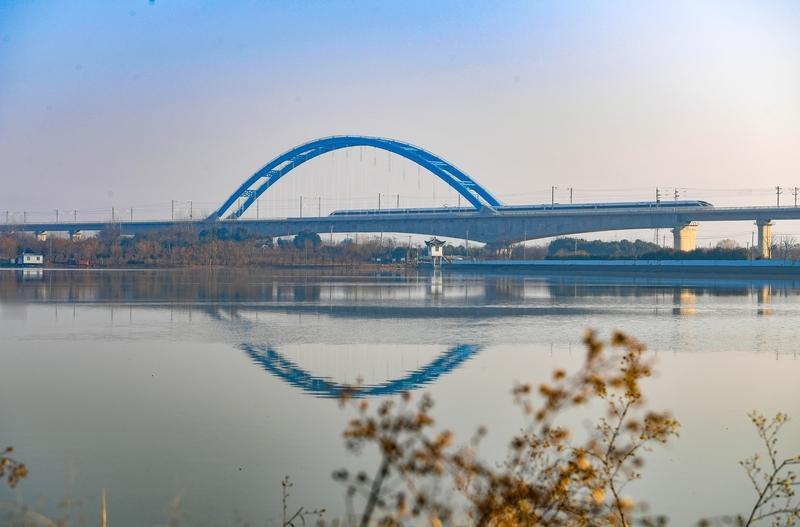 中国最重要的“东西大动脉”要来了 中国这条最重要的“东西大动脉”——沪渝蓉高铁太