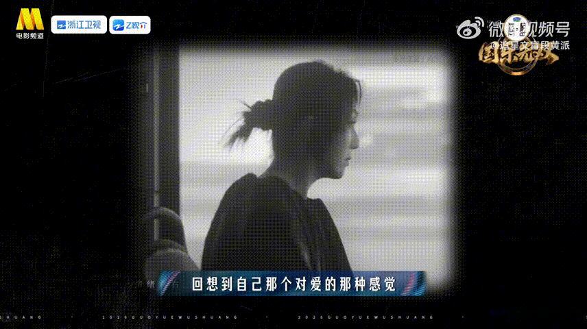 看得出来杨千嬅很爱单依纯偶然刷到两人同框的片段，瞬间被杨千嬅的眼神戳中，只要单依