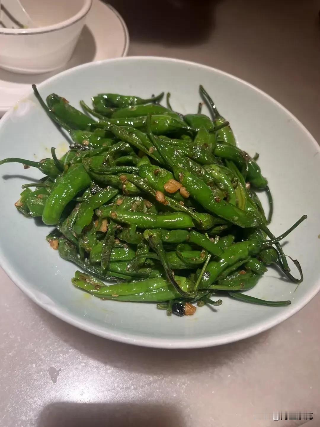 这可是辣椒中的爱马仕
什么味道？
以前从来没有吃过，
听说做法简单，
但味道超棒