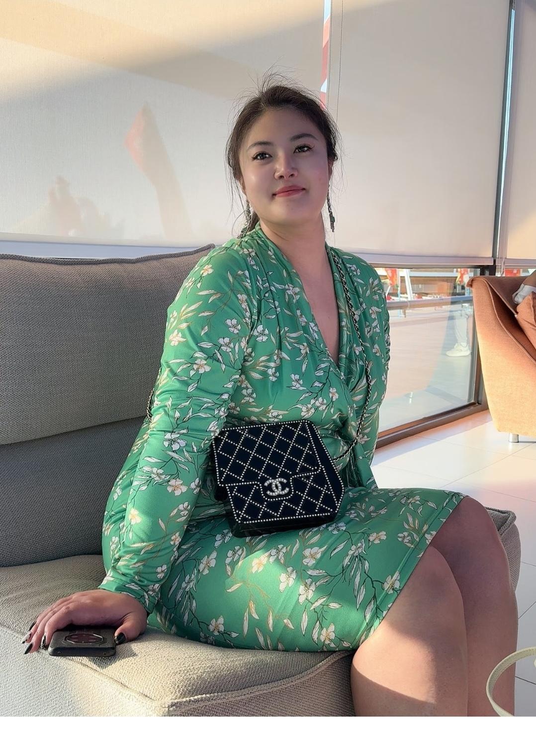 这就是老人眼中的旺夫女人。
