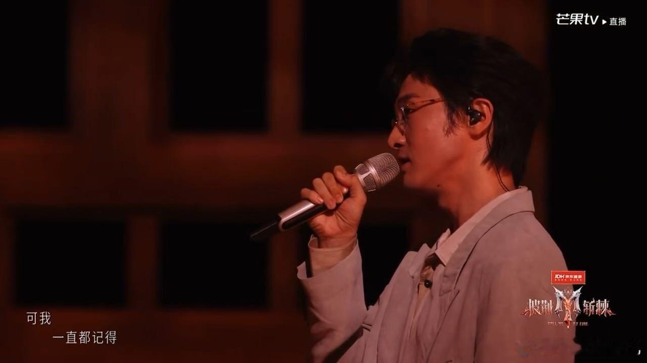 王传君部落精神状态王传君这组像上班上疯了 综艺难得的真实瞬间，王传君不加修饰的状