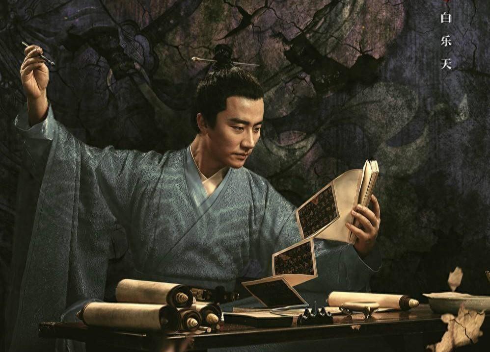 课本为何只选取“离离原上草”的前部分而删去后四句？读完全诗你会支持这个做法吗？
