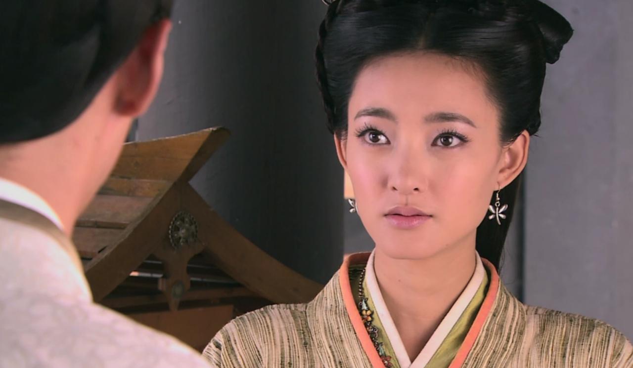 汉代人有多开放呢？单看汉武帝之母王娡的遭遇就可明白，她虽然是二婚还育有子女，但她