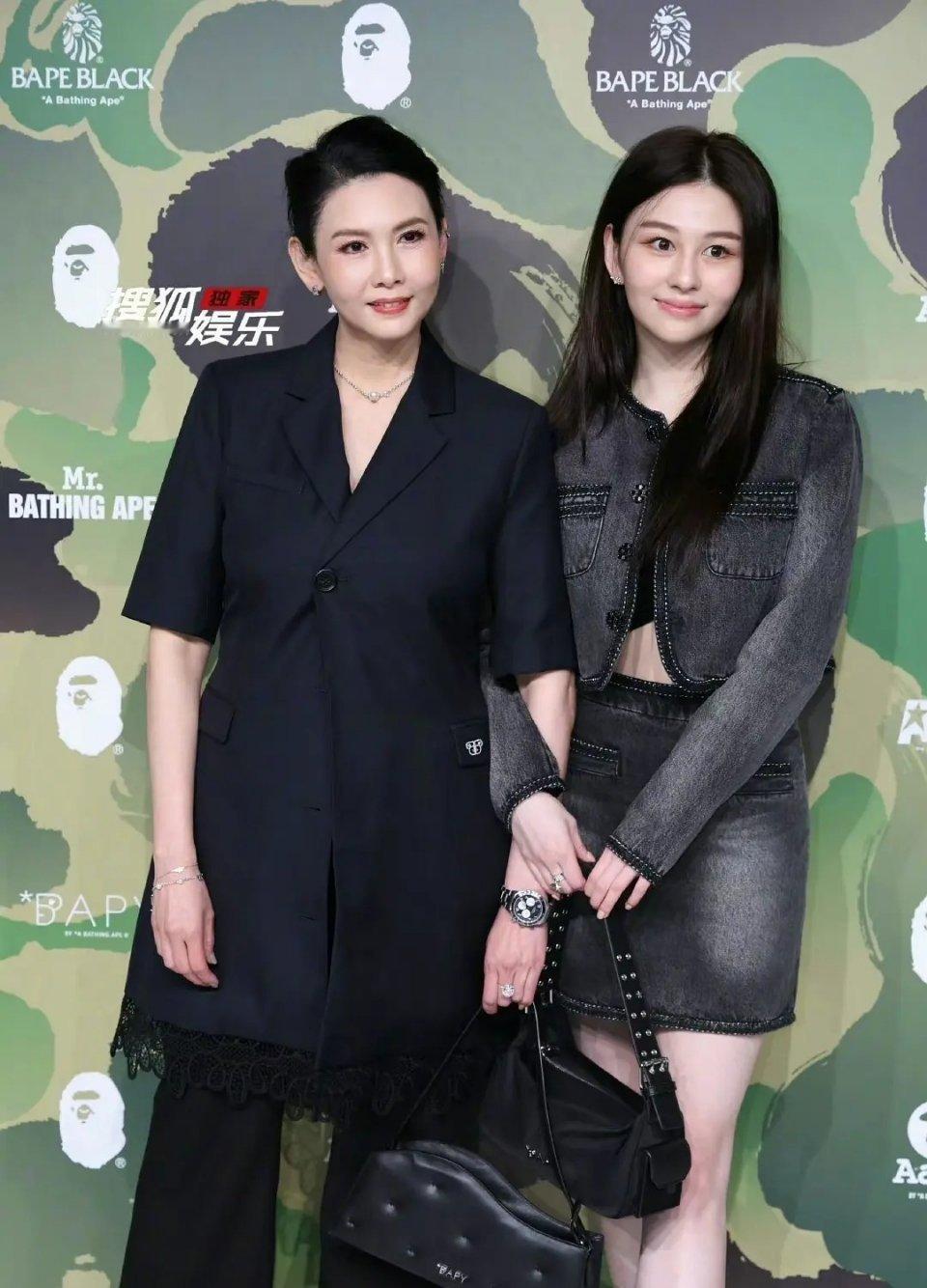 邱淑贞两口子把女儿养的真的很好，至少不像其他星二代一样黑料缠身 ​​​