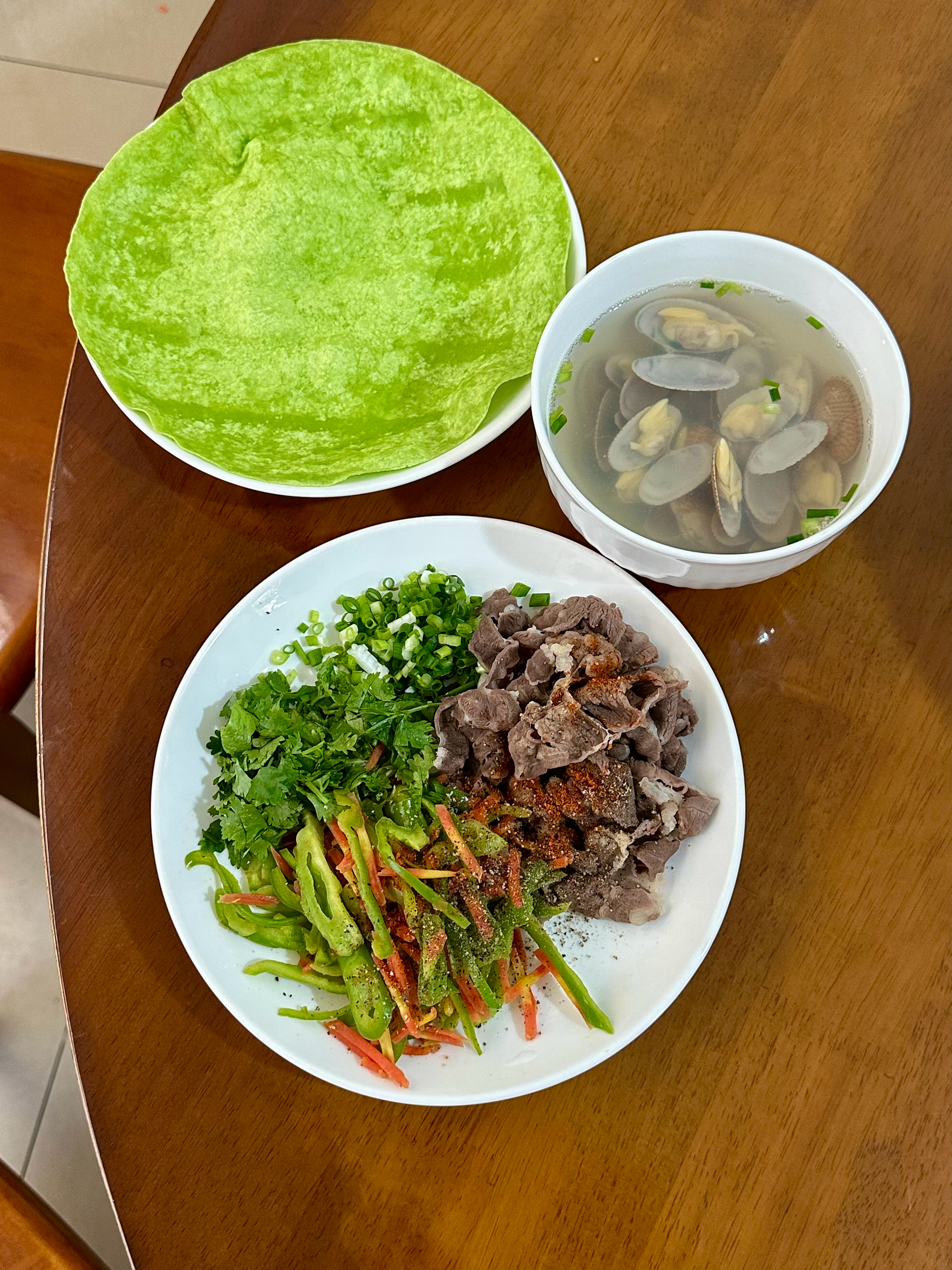 昨天端午放纵吃爽喝爽，中午做个牛肉卷吃好嘞。 成都