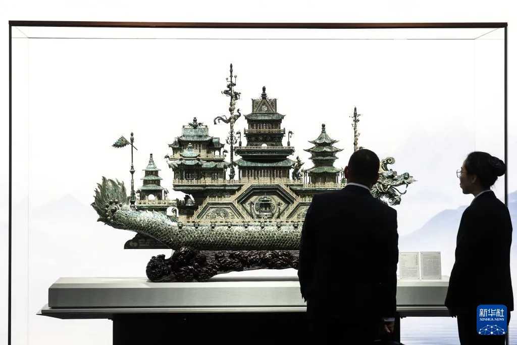 【“辽作”出圈：让非遗技艺走进现代生活】万千气象看辽宁大连“辽作馆”汇集54项辽