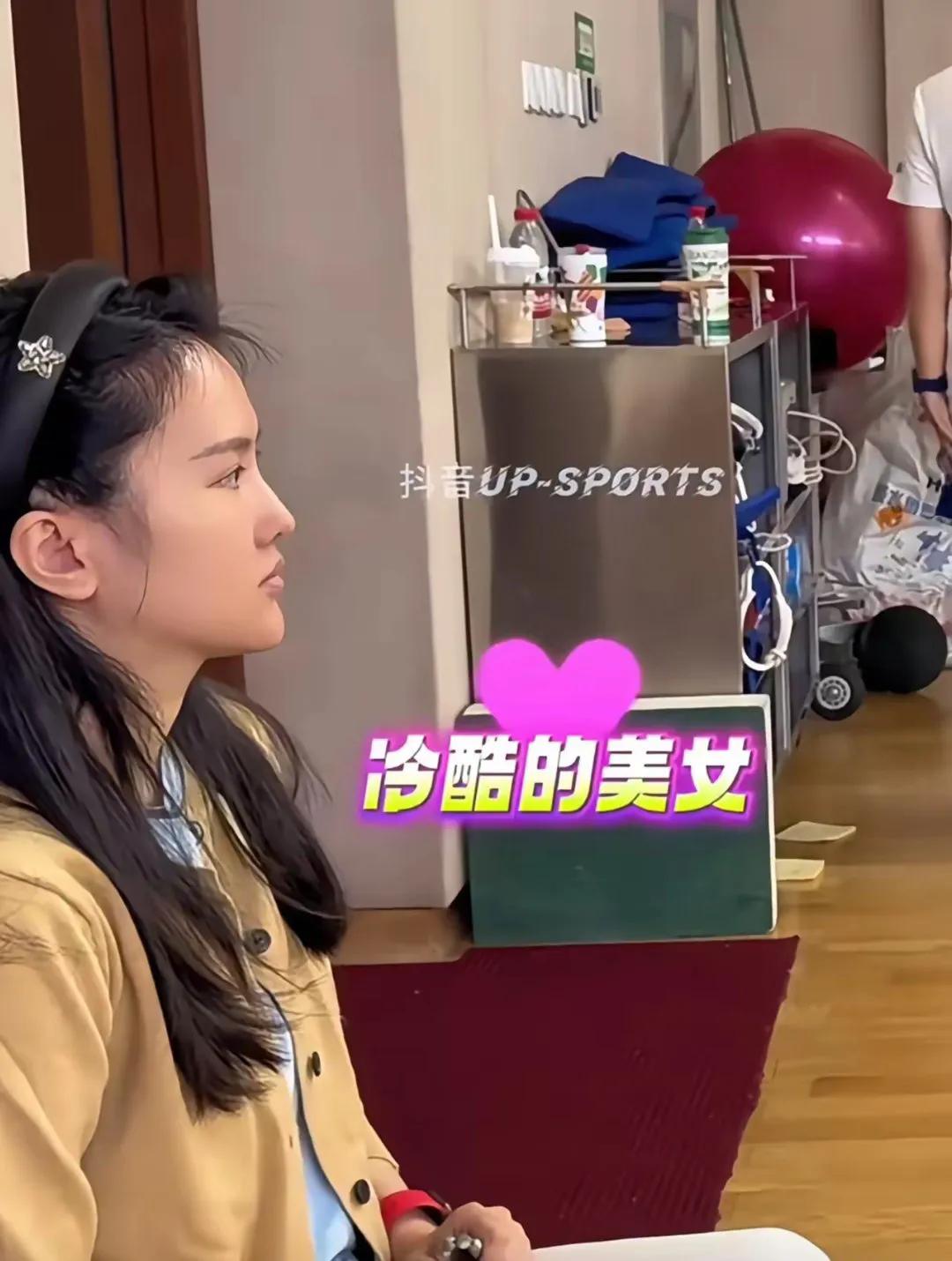 全红婵：我到叛逆期了哦！
陈若琳：我知道，我也这么过来的！
全红婵：不要凶我了好