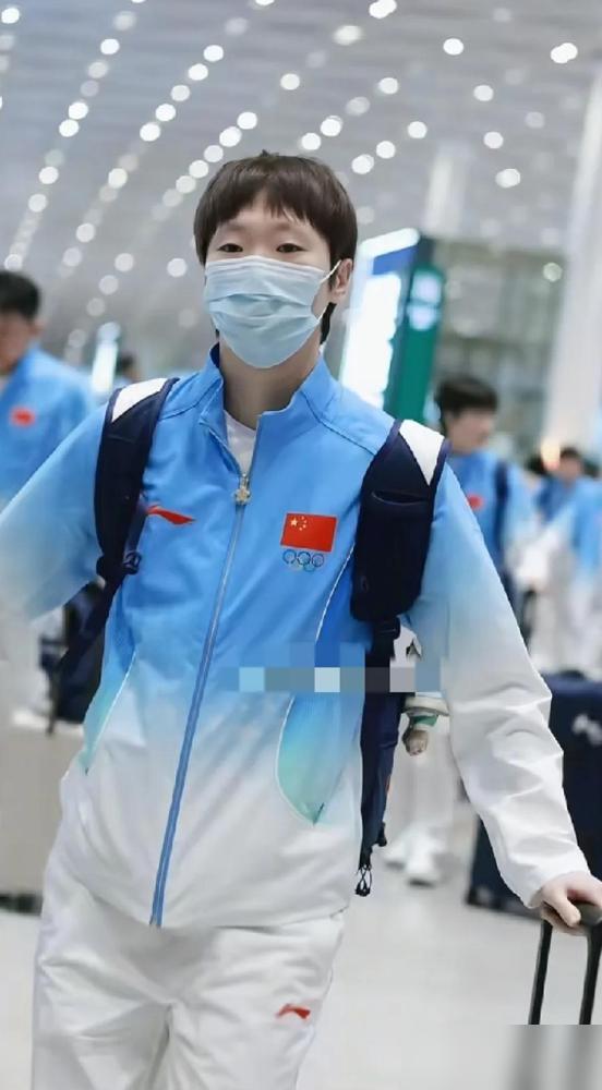 现在全网最懵的人，估计就是王曼昱了，她自己都没料到，就只是穿上这件亚运会的队服，