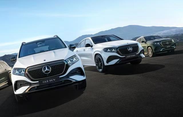 内饰换装三联屏，新一代奔驰GLE家族发布
近日，奔驰正式发布了新一代GLE家族和