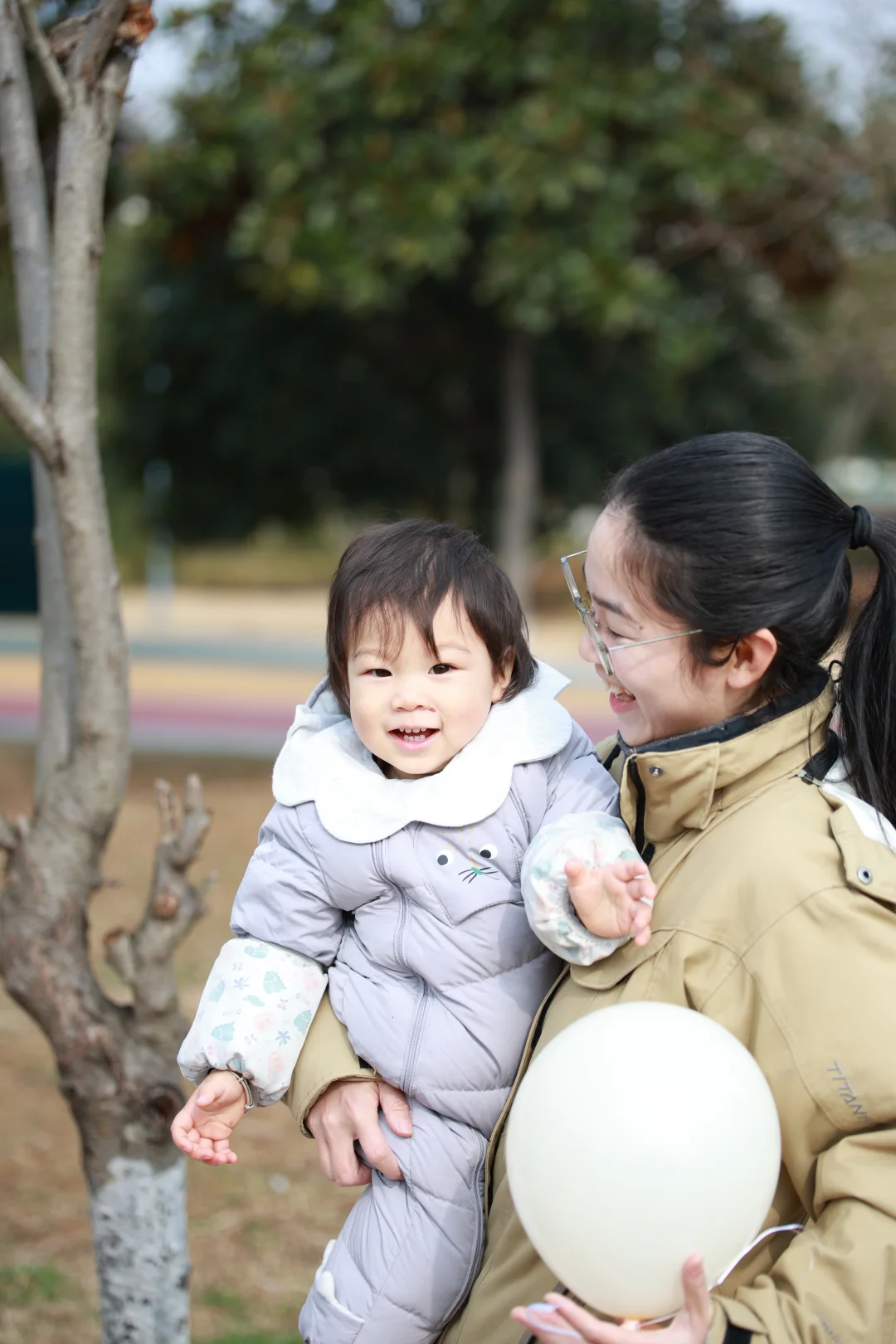 00后全职超人宝妈决定躺平，打开带娃新世界