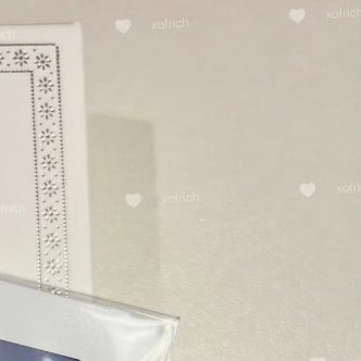 梅花种植方法：1. 阳光充足：梅花喜欢温暖、阳光充足的环境，在栽培植株时，可以将