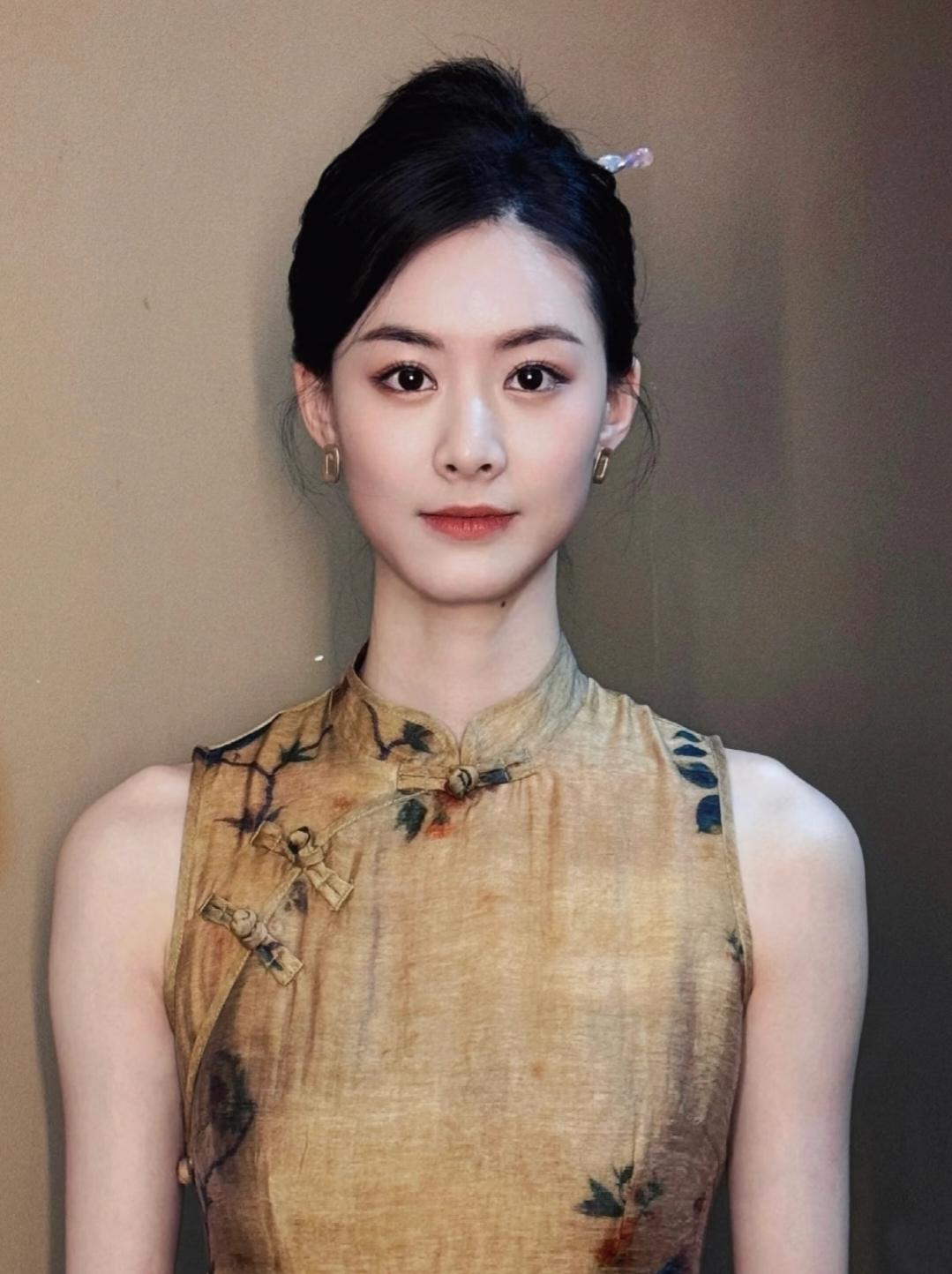 现在短剧女演员都这么漂亮了吗
又发现一位吊打内娱流量小花的短剧女演员了  她就是