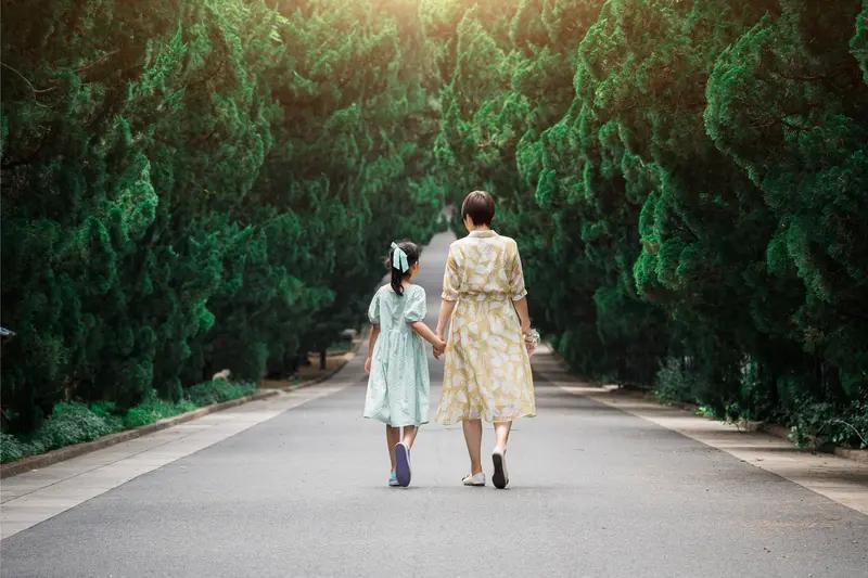 【震惊！北京12岁女孩遭房东猥亵，真相令人发指！】  

这个暑假，本应是孩子们