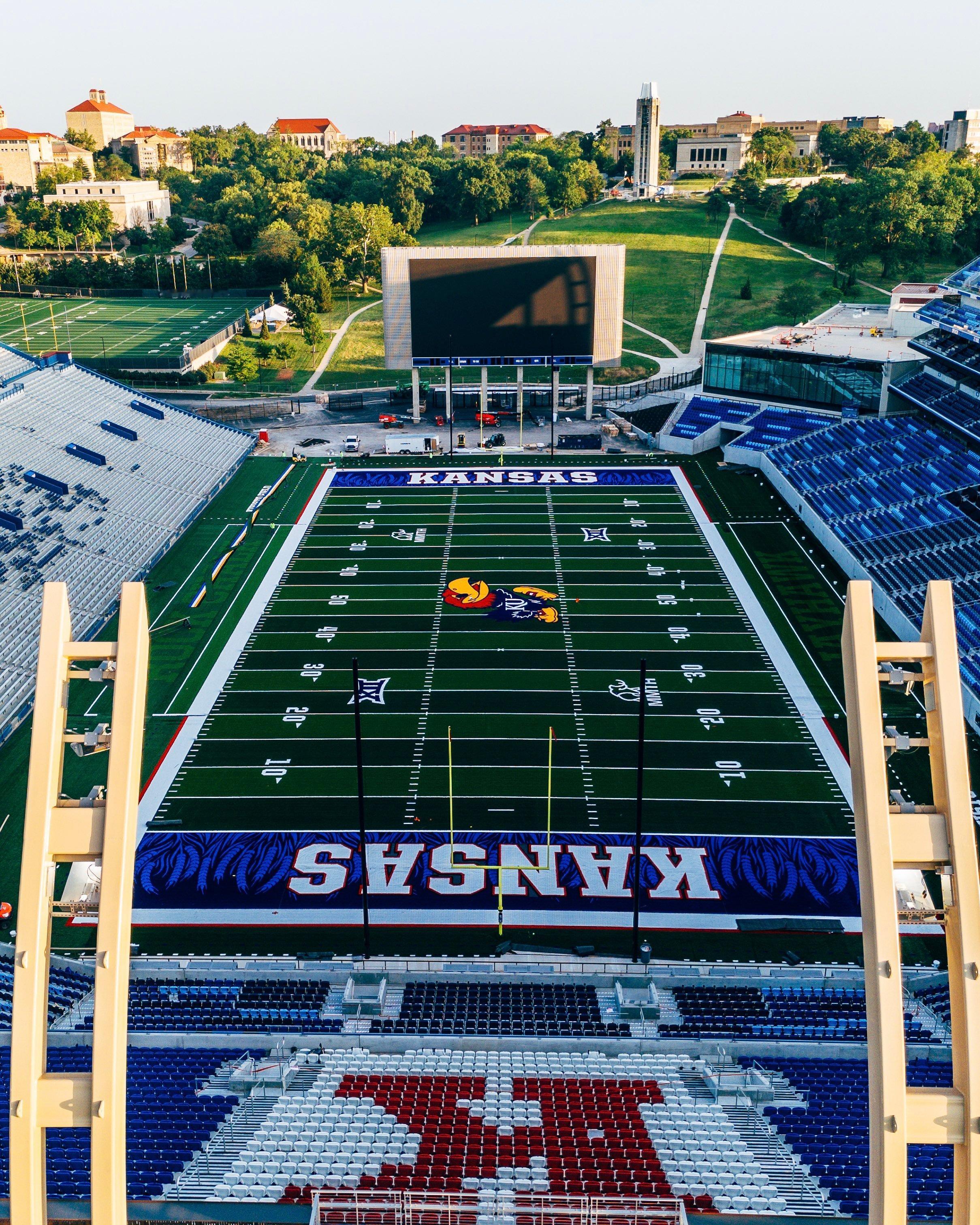 我堪新球场🏟️进度90%Rock Chalk！堪萨斯大学ncaa橄榄球 ​​​
