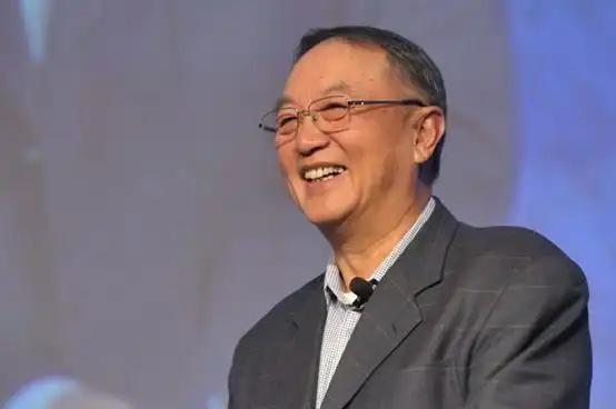 柳传志有句大实话，他说自己坚决不当谭嗣同。那他不当谭嗣同，想当啥？

2014年