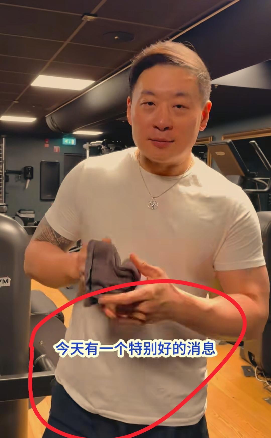 莲娜已经很难再获得大家的信任了
原因很简单，不是因为她离过婚，也不是因为她带着两