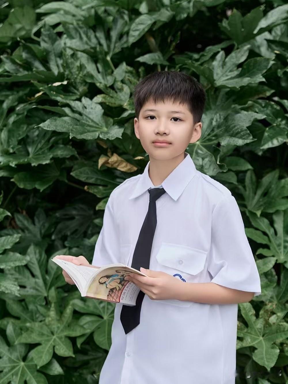 吾儿尢哲浩获奖
为父亲笔书信一封
（微信发送）
吾儿知悉——父之愿望：
获此嘉奖