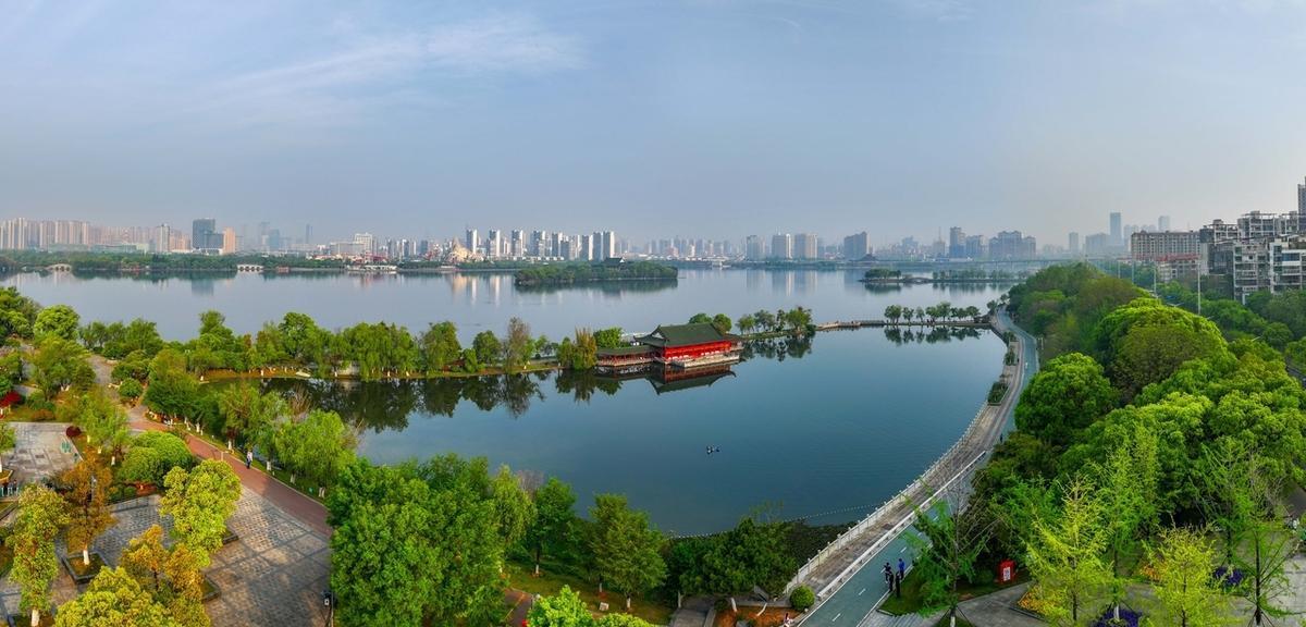 这座城市，被称为真正的“中国水都”，却常常被公众误解。并非是一度被误解的武汉，也