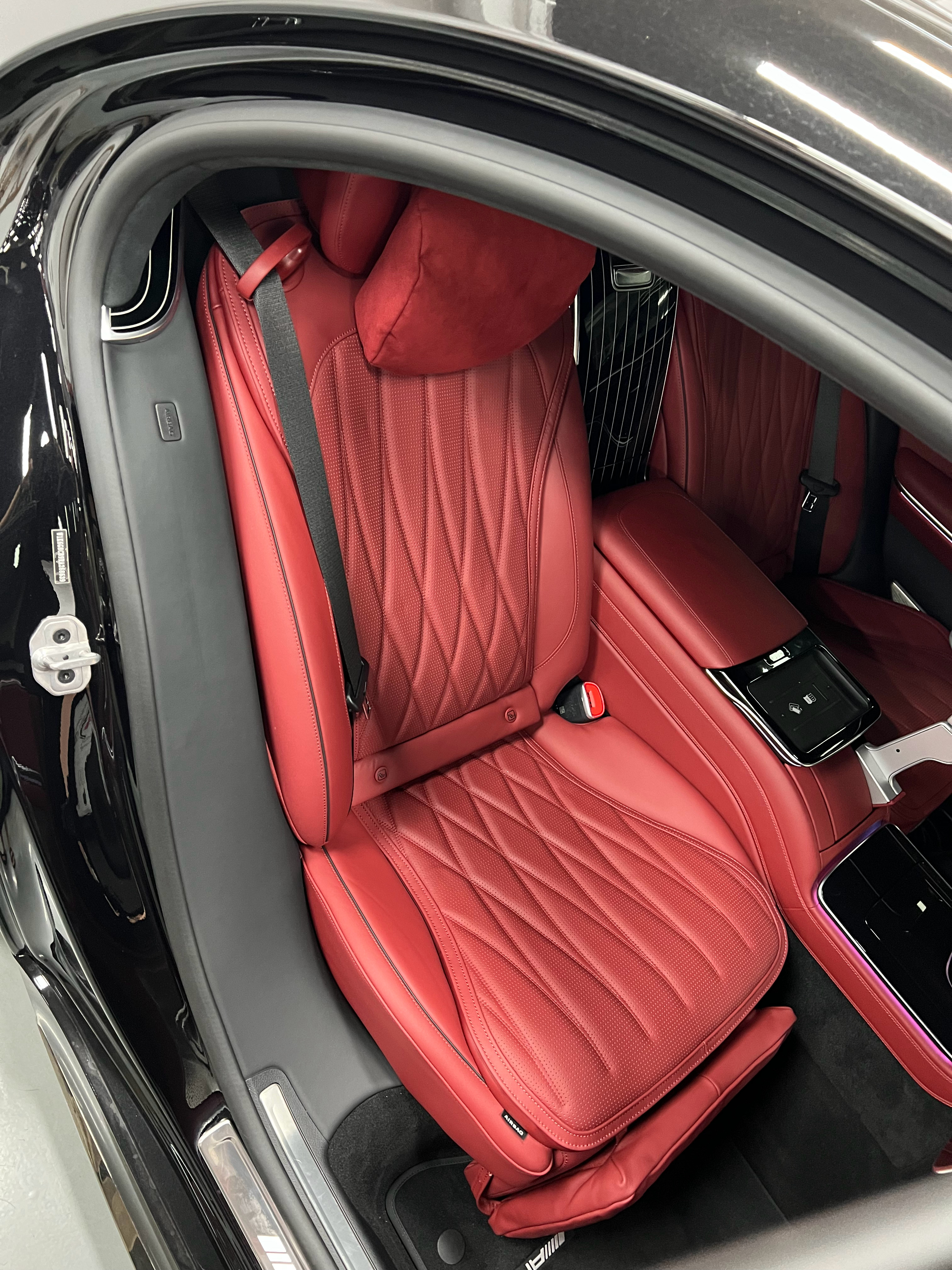 帮好大哥卖两台车特价甩卖，卖完转行GLS600 迈巴赫 双拼 白内 四座S63 