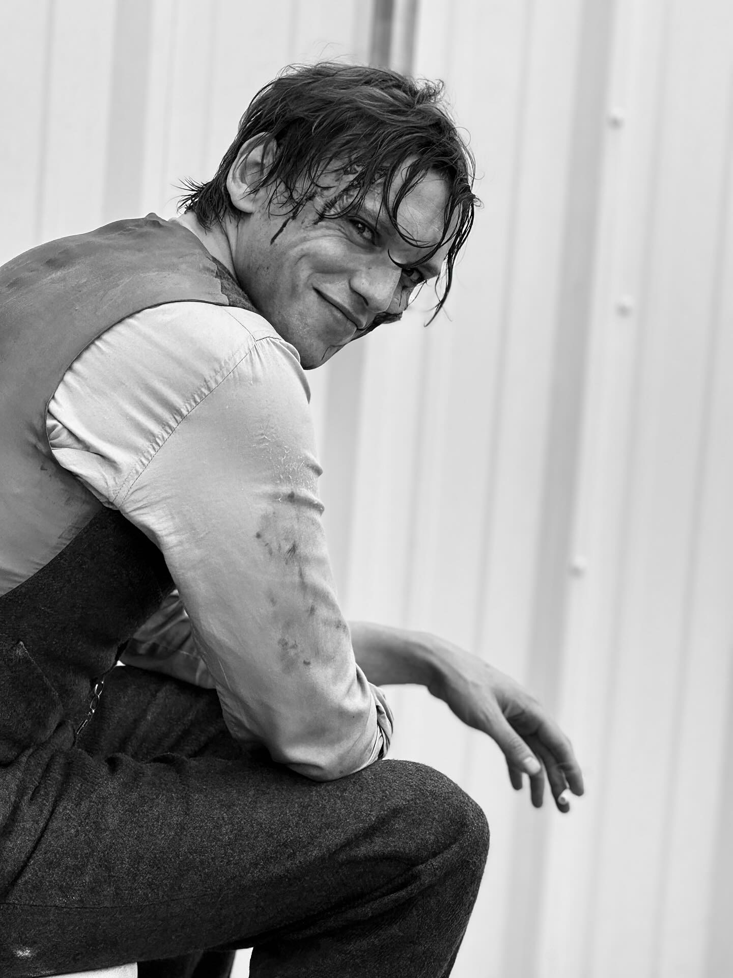 怪奇物语怪奇物语大结局幕后片场之亨利回眸一笑~~