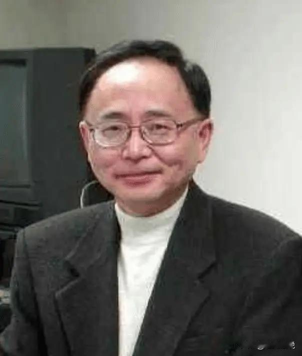 烈士江姐儿子定居美国，记者问他为何不回国？他的回答很现实。

2019年马里兰大