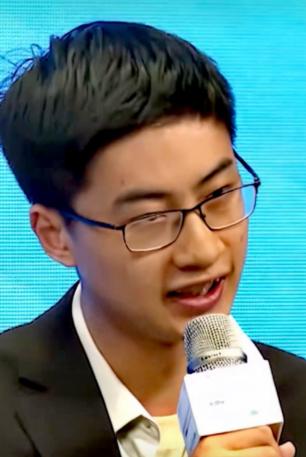 美国关税打压之时，中国又出现了位厉害人物！他就是当年被清华校长亲自上门拜访，如今