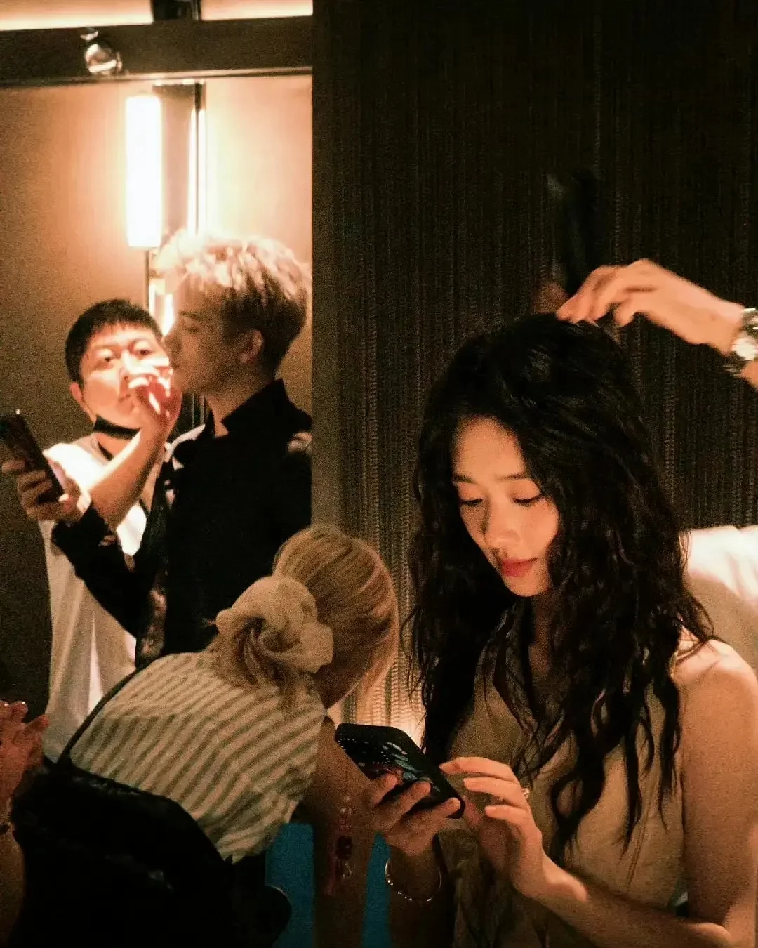 沃趣，这张氛围感好强