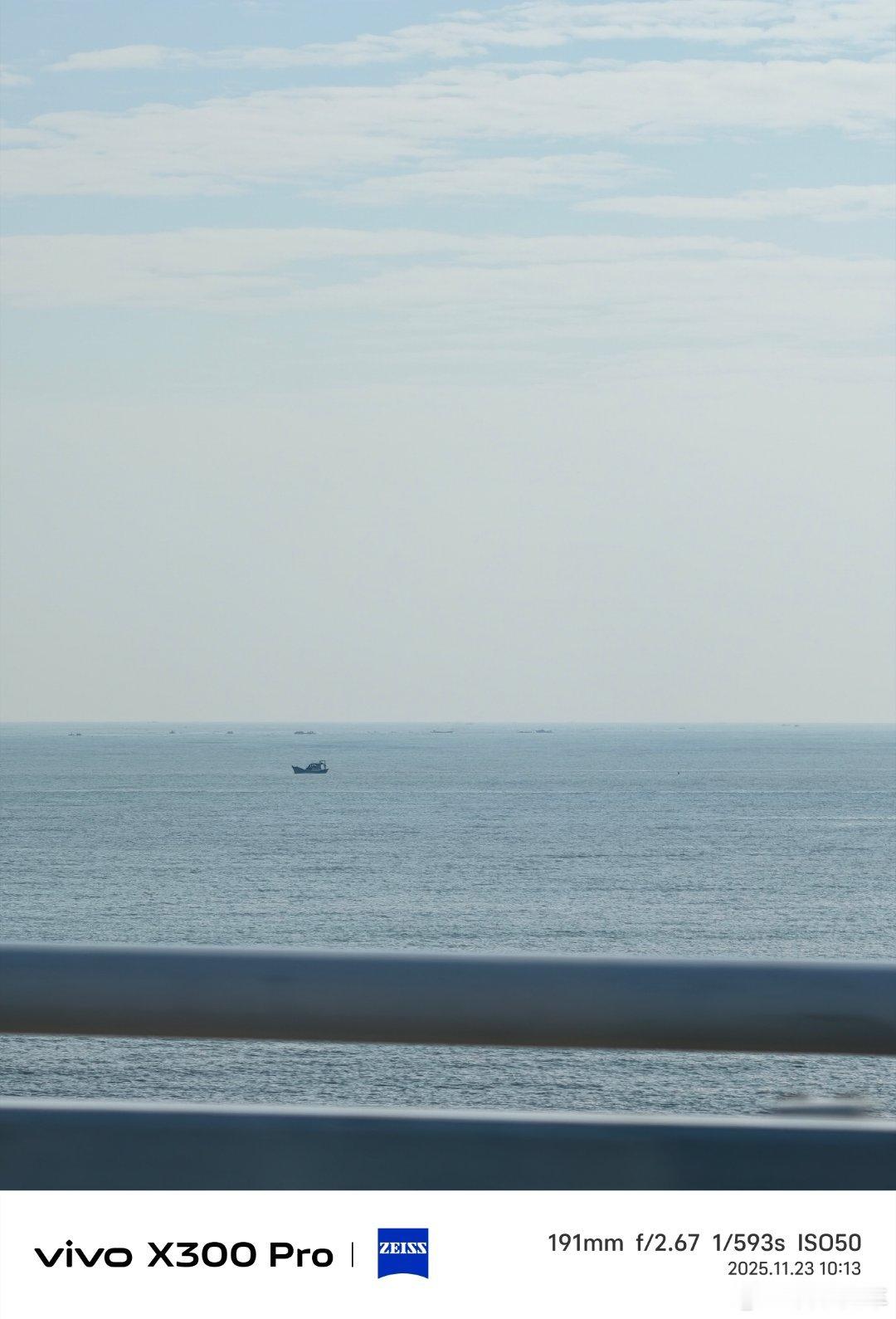 窗外是大海的调色板 