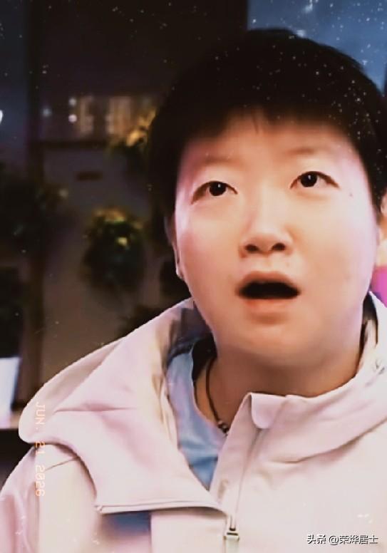 孙颖莎知道后，估计都被吓坏了！
心里默念:吓死本宝宝了！
她居然是一个孕妇！
