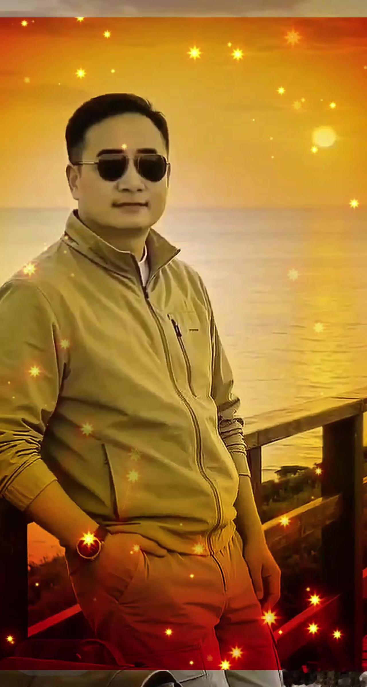 夕阳下的海边风光