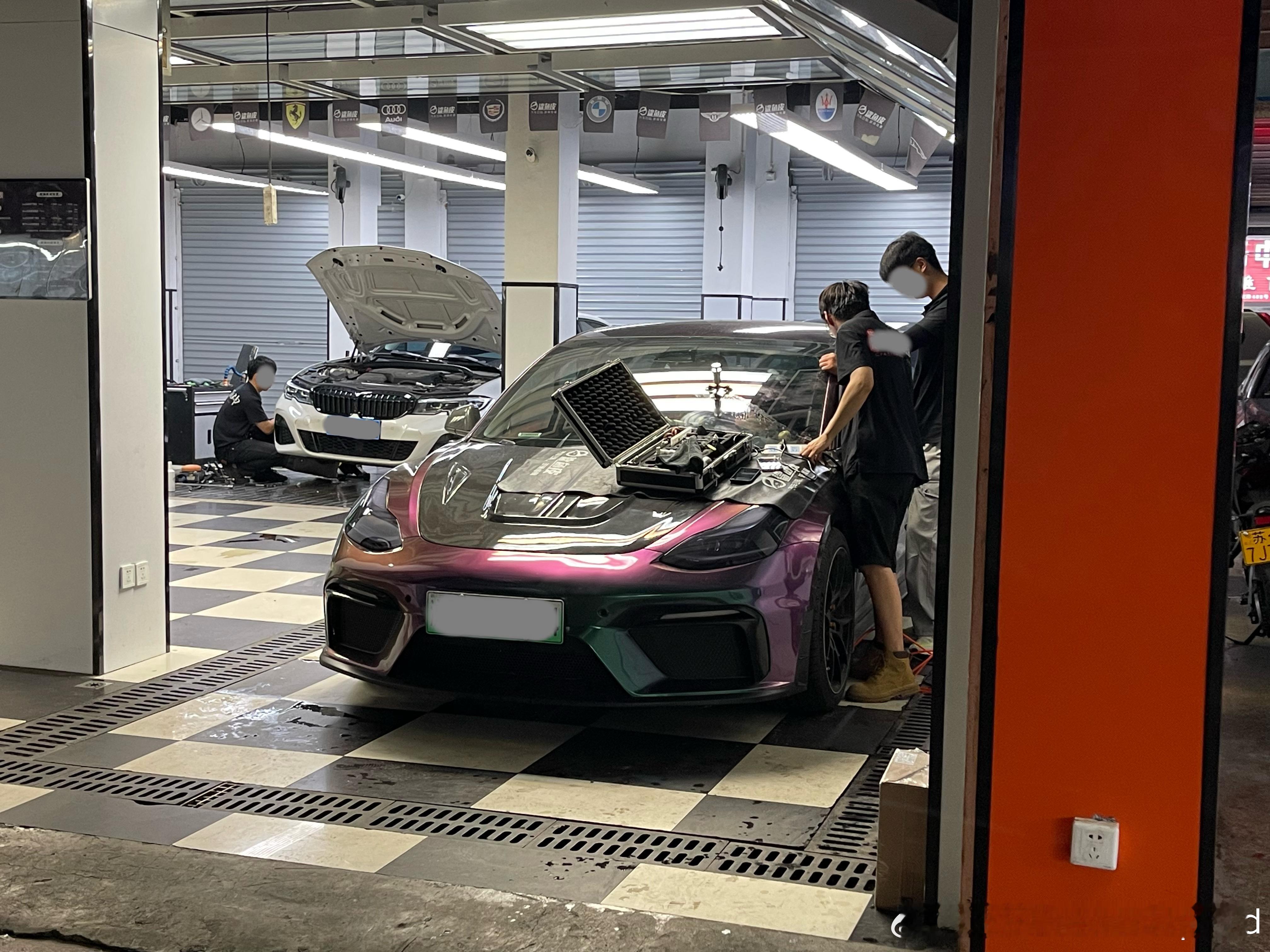 真的毫无违和感，model3和小米都可以[干杯] ​​​