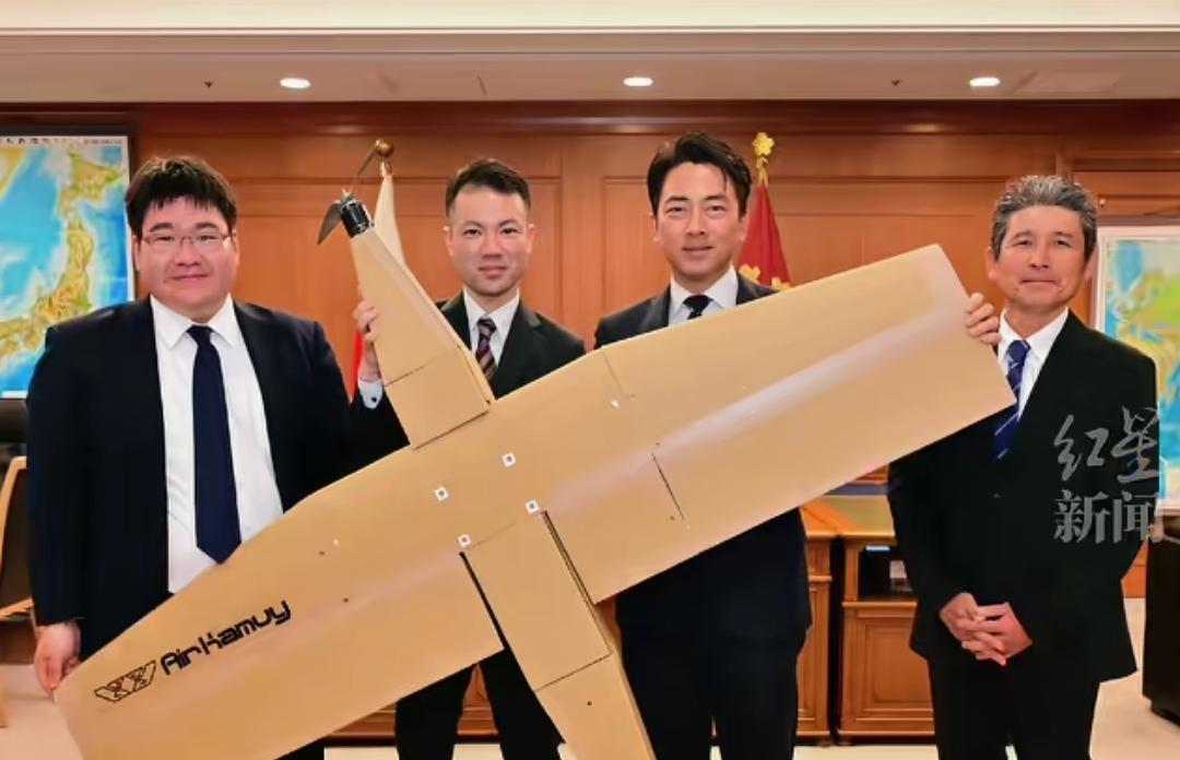 日本吸取俄乌战场经验，研发生产“纸飞机”，要打隐身低成本战争。
不久前，日本防卫