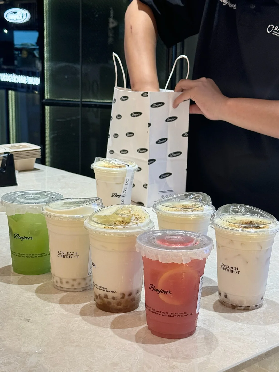 报！热巴同款奶茶开到万象城了！