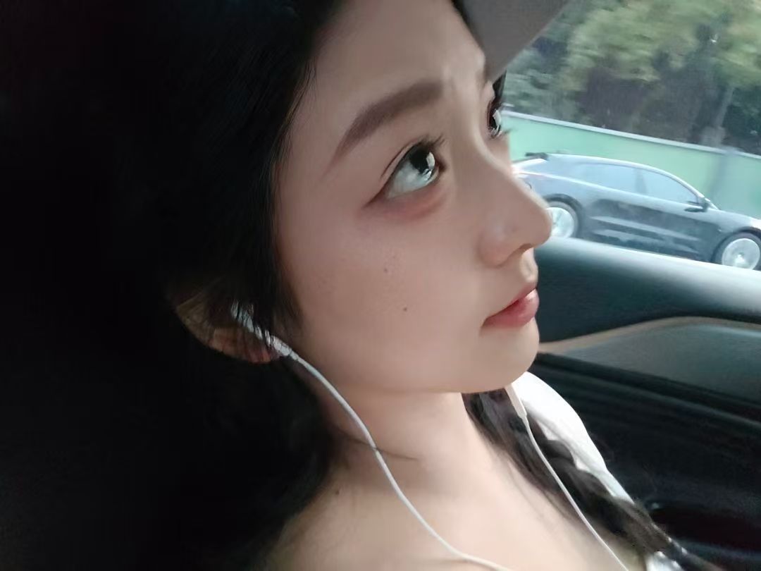 大象 大象 🐘看到烟花希望大家五月都能顺顺利利 ​​​