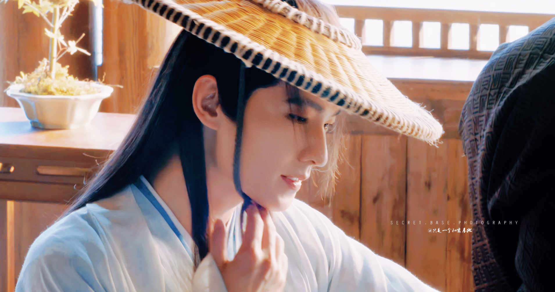 杨洋的少年感妆造 骨相优越，妆造克制又高级！日常松弛干净，古装适配度拉满，《凡人