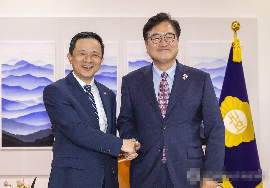 就在刚刚
韩国突然宣布了
9·3阅兵出席人选确认了，不是总统李在明，也不是外长赵