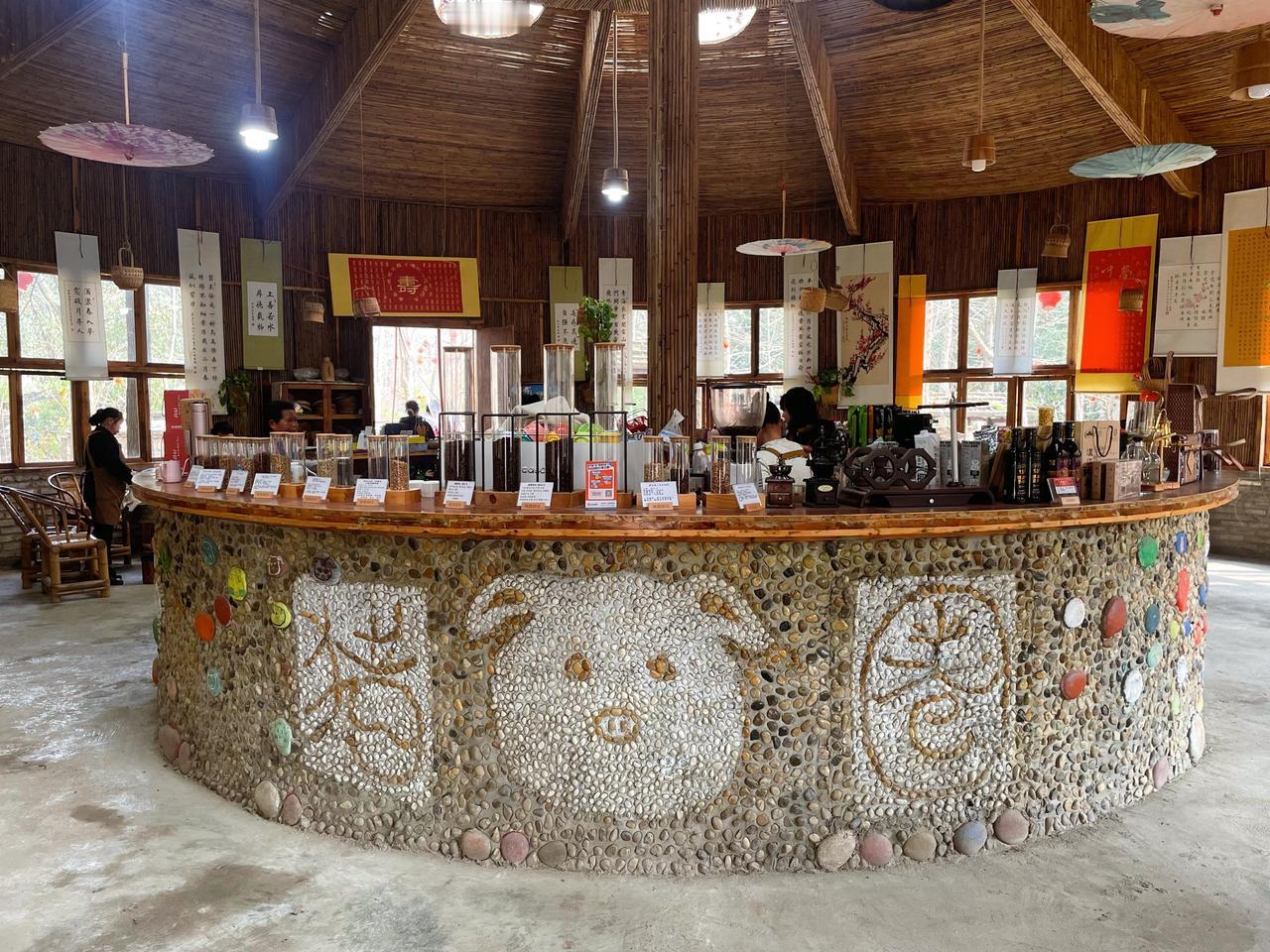 猪圈变咖啡馆、日卖300杯，年接20万人次 ？

猪圈咖啡，文旅融合的新业态消费