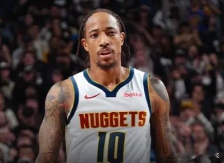 08月22日讯，来自ESPN记者Shams的消息，六届全明星球员德马尔‑德罗赞已