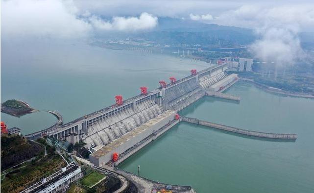 三峡大坝“账本”曝光：运行了20余年，2500亿投入，如今回本了吗？
 
90年