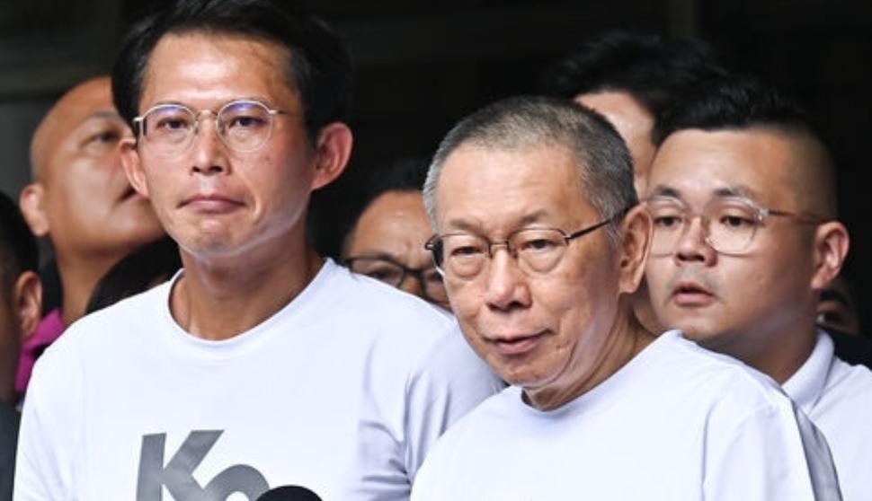 民众党提出高标准的“蓝白合”初步方案：一，2026年“蓝白合”，支持黄国昌参选新