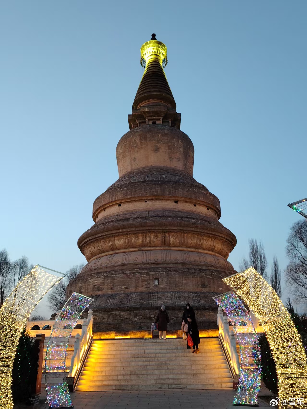 谁知道这叫什么塔？他在什么地方？什么年代建造的 