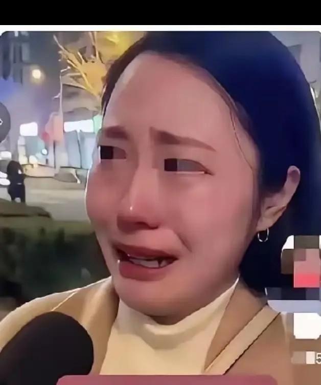 无锡那个36岁大姐被问哭，真的一点不意外。网上那些喊“单身独美”的营销号早赚够了
