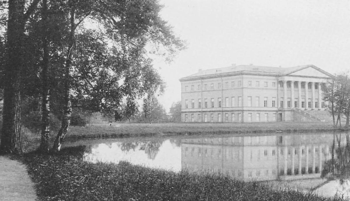 那些永远消失的苏联建筑：一场战争，抹去一个时代的记忆……


战争不仅夺走生命，