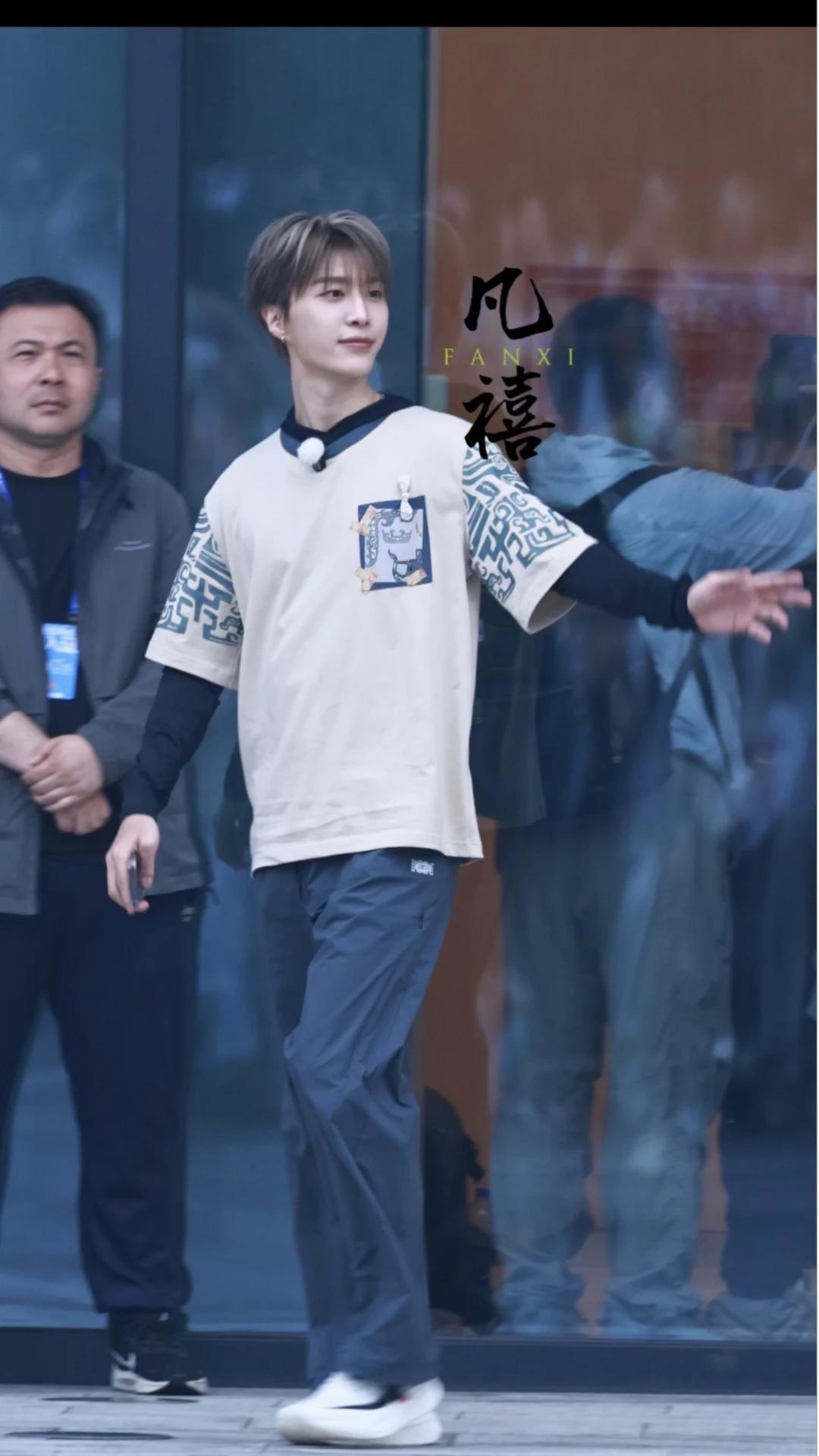 范丞丞可可爱爱