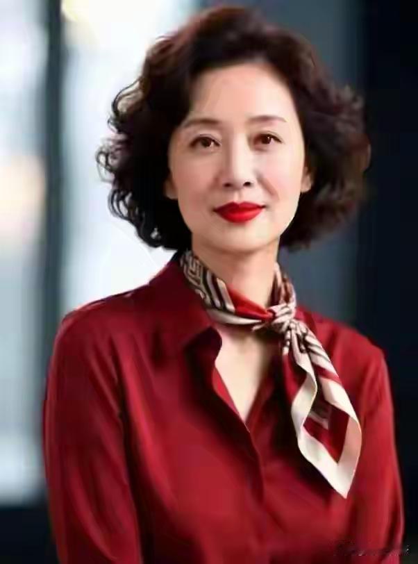 人生自古谁无梦，
一蓑烟雨任平生。
雄关漫道真如铁，
而今迈步从头越。
