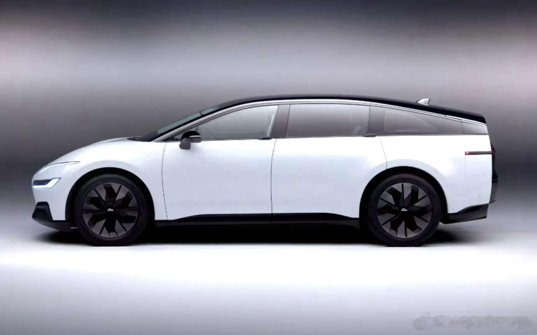 福特版理想i8曝光由Doug Field发布，他是Model 3的总工，离职特斯