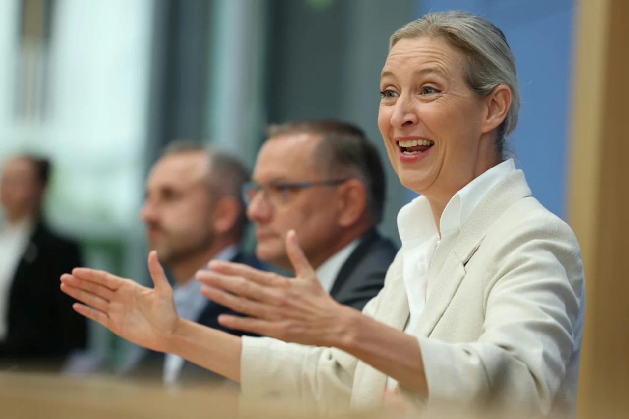 上周末，德国选择党（AfD）的外交政策工作组审议了涉及与俄罗斯及美国的双边关系文