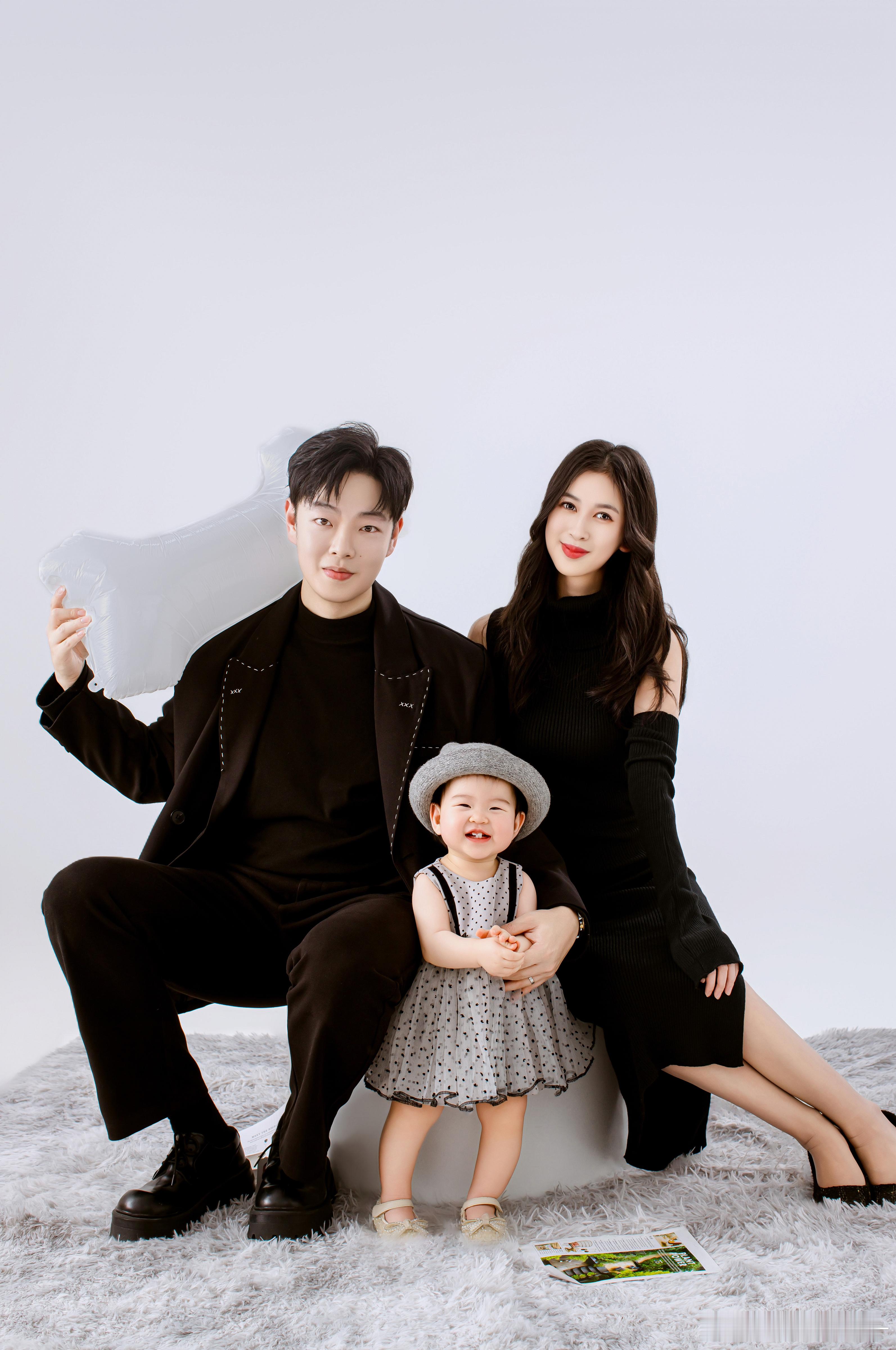 我们天下第一好👨‍👩‍👧 ​​​