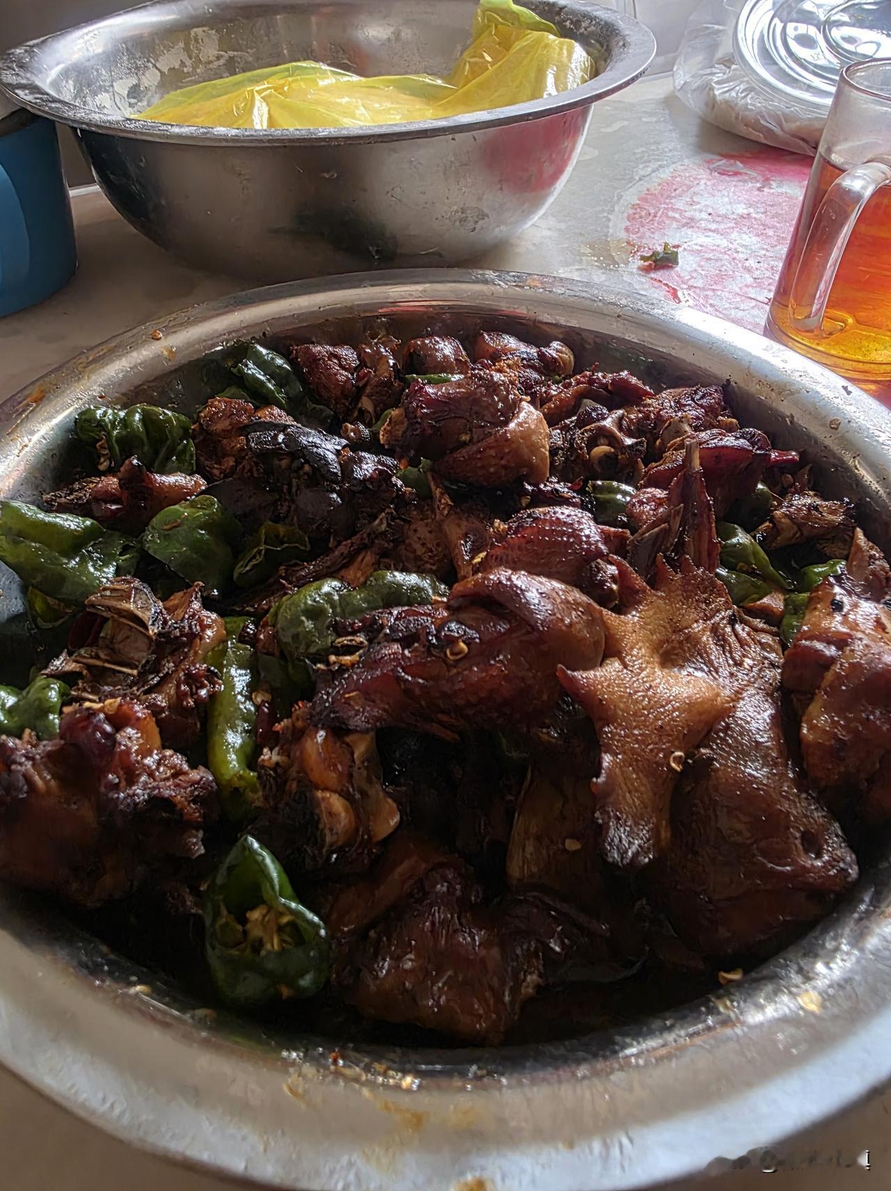 这个中秋节，我很有挫败感：冒雨预定的这只鸡白瞎了……

昨天上午冒雨去炒鸡店订了