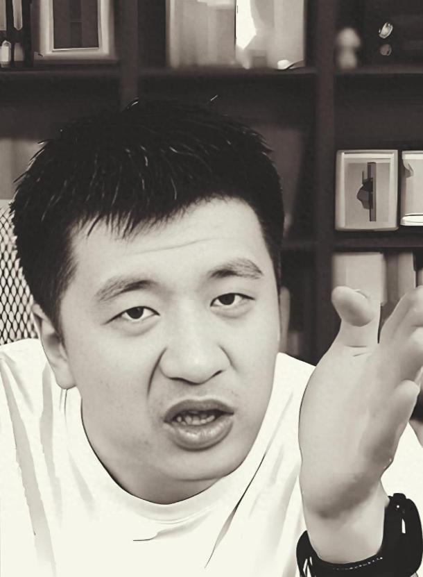 张雪峰去世，给200名员工提前存了半年工资，给女儿留下过亿资产。这是张雪峰昨天中